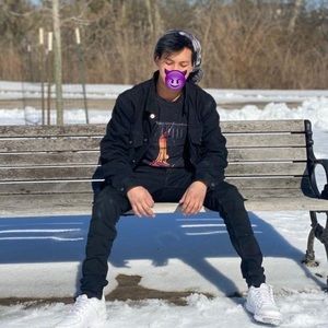 Meet your Posher, Ronito